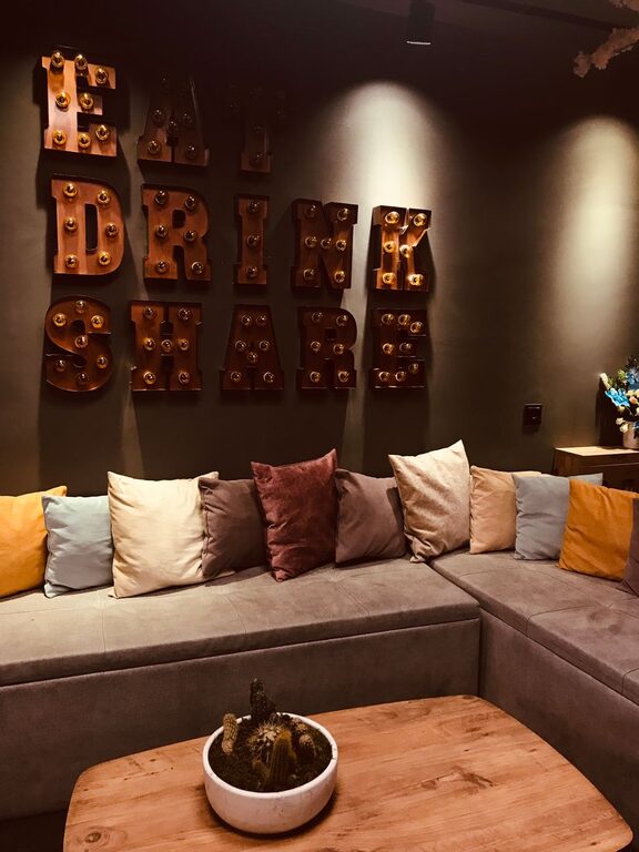 Tips for Creating a Cozy and Inviting Living Space at Home